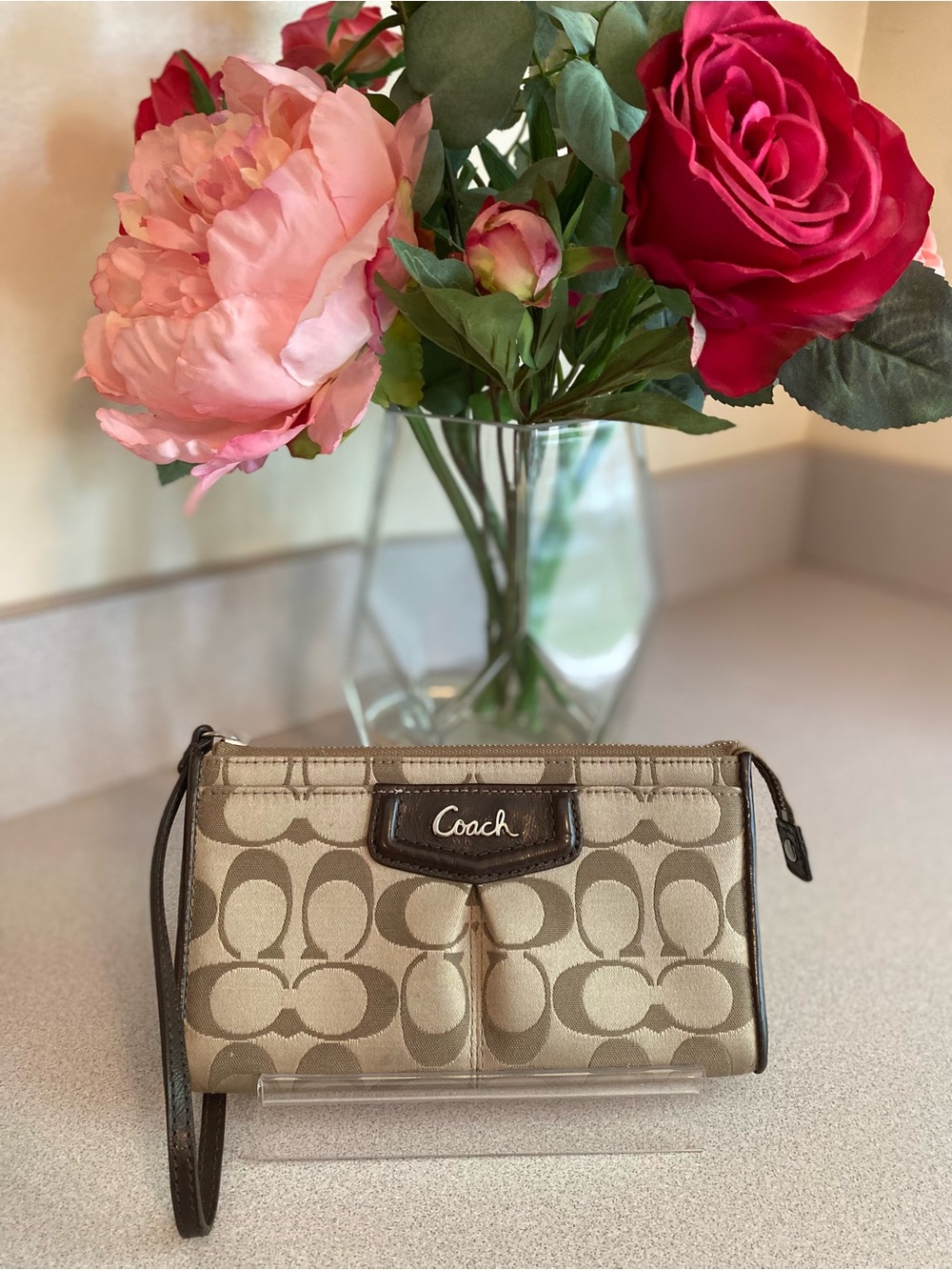 Coach Ashley Signature Zippy Wristlet - Picture 1 of 13